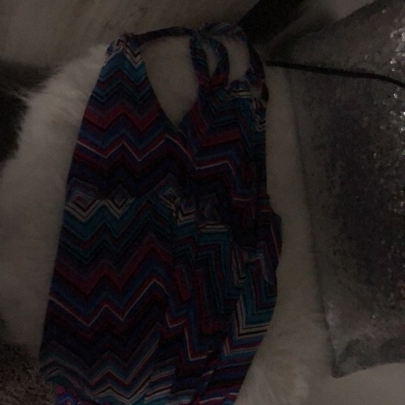 Dresses - Picture 2 of 3